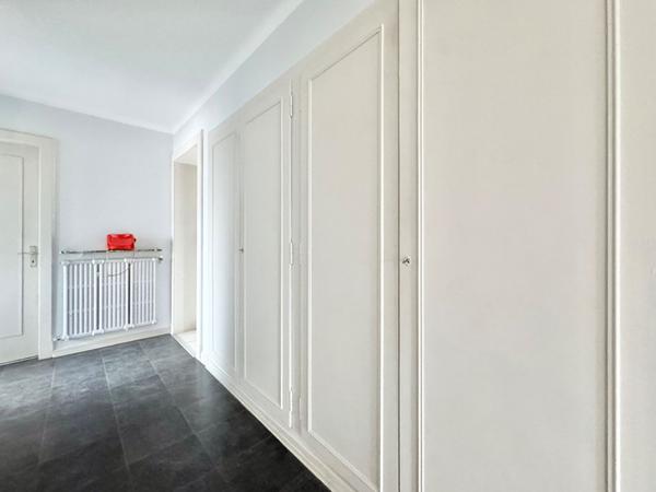 Lumineux et spacieux T5 de 130 m² * balcon * garage privé * cave
