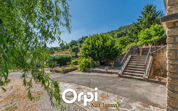 Maison à vendre    5 pièces •  Coux