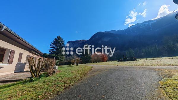 Maison
         5 pièces
        - 162 m² Exclusivité