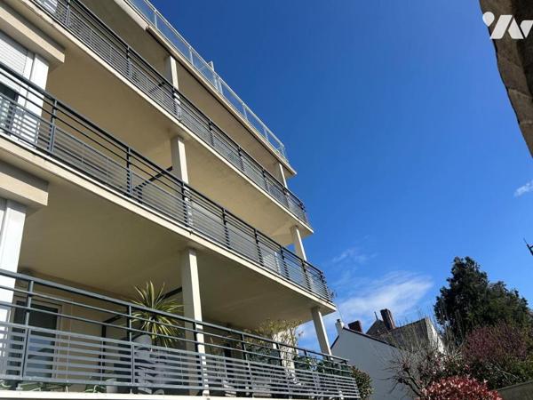 NANTES - STE THERESE Dans immeuble 2008 T3 traversant avec terrasse. garage                         