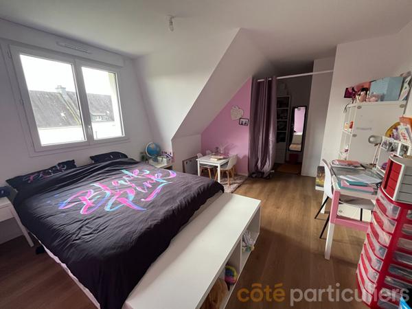 Vente
                Maison202 m² - 9 Pièces -
                    PLESCOP (56890)