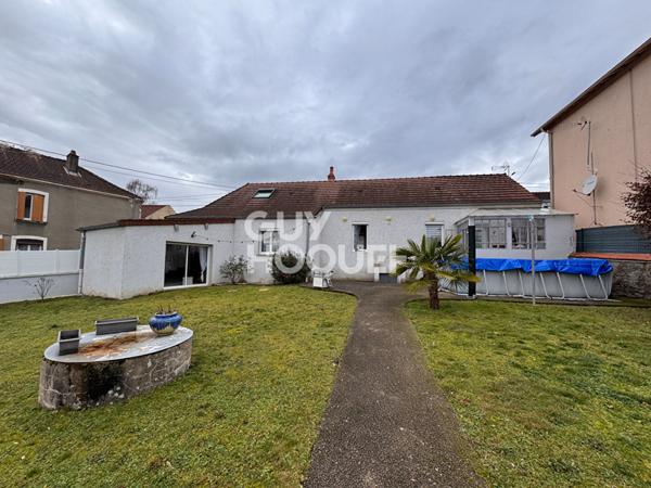 Maison à vendre - 6 pièces, 4 chambres au Creusot