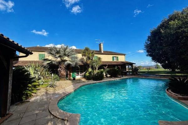 Maison à vendre |  Sainte-Bazeille |  7 pièces | 252 m²