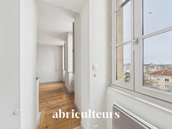 Duplex lumineux avec vue dégagée Dernier étage au cœur des Chartrons, Bordeaux