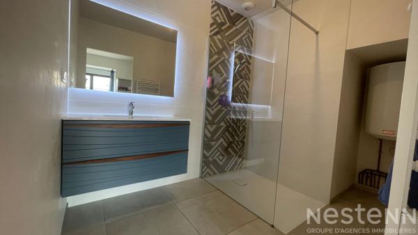 À vendre, longère en pierre à Ploemel, proche du bourg