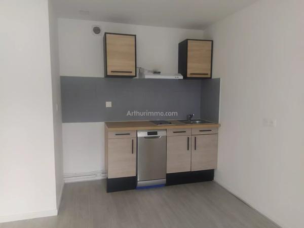 Location                                                      Appartement
                        
                     1 pièces                      28 m2                     à Thorigny-sur-Marne
