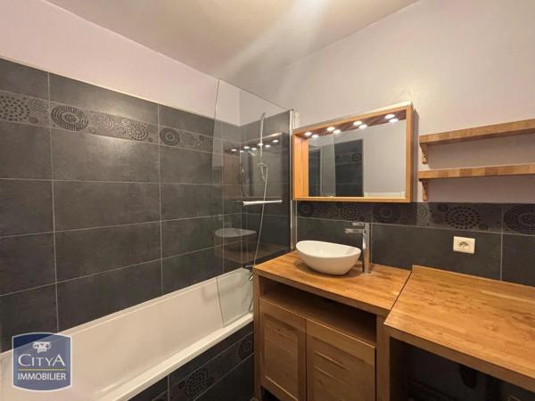 Appartement à louer 3 pièces 65.11m² Châtenay-Malabry (92290)