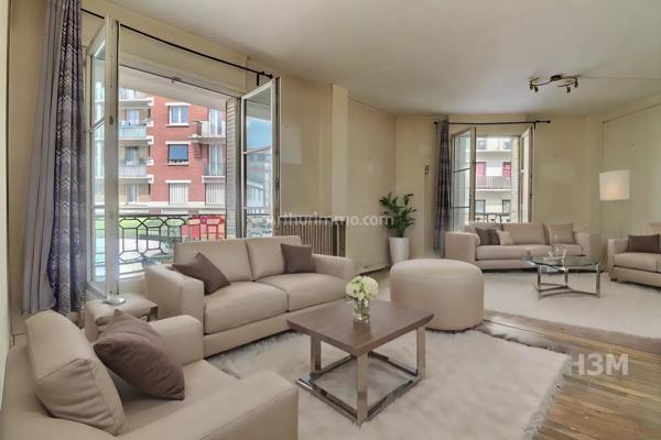 Vente                                                      Appartement
                        
                     3 pièces                      64 m2                     à Paris 14