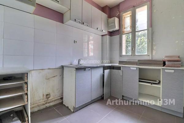 Vente                                                      Appartement
                        
                     3 pièces                      64 m2                     à Paris 14