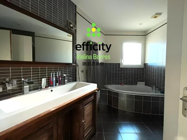 Maison 5 pièces - 110 m² Exclusivité efficity