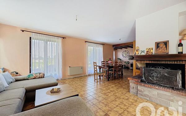 Maison à vendre    5 pièces • 141 m2 Douvaine