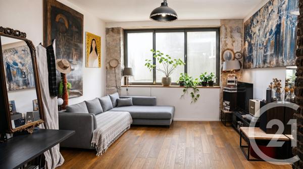 Appartement Loft à vendre  4 pièces - 55,17 m 2   PARIS  - 75009