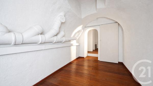 Appartement Loft à vendre  4 pièces - 55,17 m 2   PARIS  - 75009