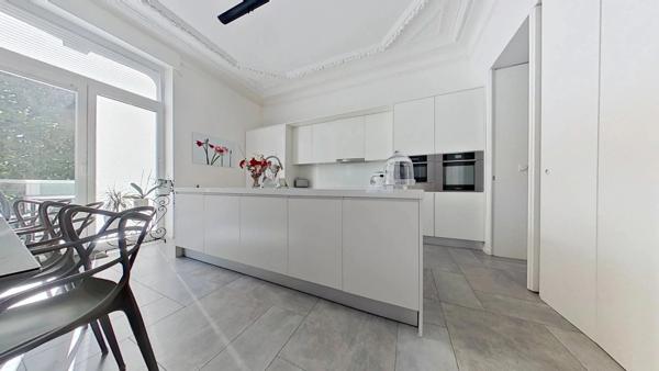 Longwy - Mont-Saint-Martin, Villa d'exception de 500 m² - 37 ares de terrain - piscine et tennis