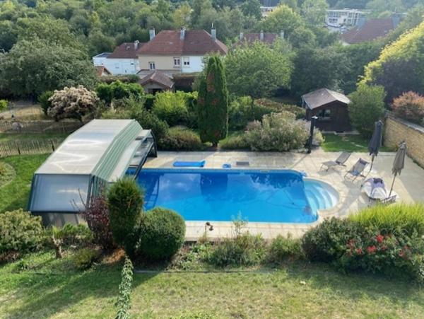 Longwy - Mont-Saint-Martin, Villa d'exception de 500 m² - 37 ares de terrain - piscine et tennis