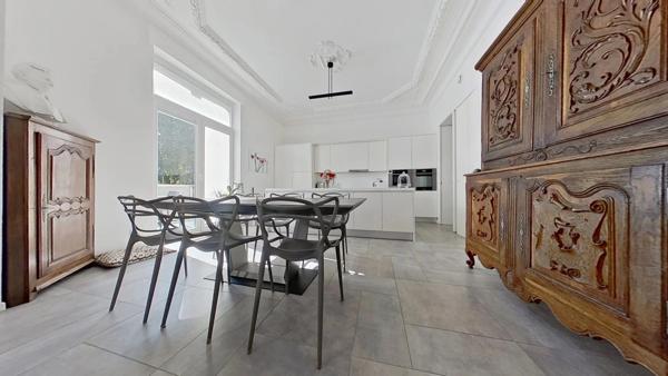 Longwy - Mont-Saint-Martin, Villa d'exception de 500 m² - 37 ares de terrain - piscine et tennis