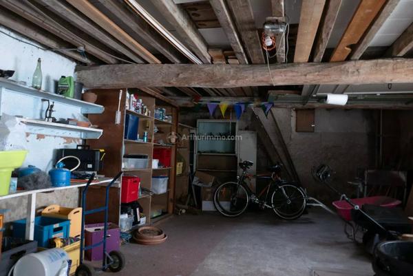 Vente                                                      Maison
                        
                     6 pièces                      218 m2                     à Montval-sur-Loir
