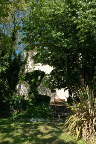 Vente                                                      Maison
                        
                     6 pièces                      218 m2                     à Montval-sur-Loir