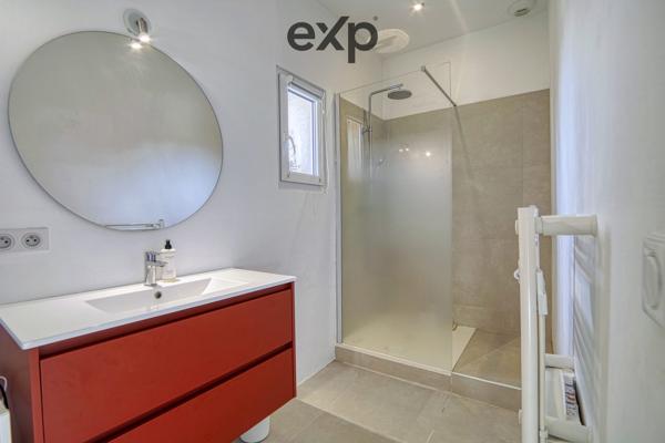 Maison de village avec 2 logements et jardin