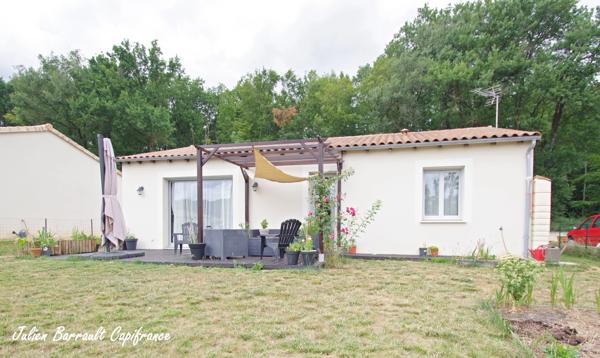 Maison de 2018 avec 2 chambres à St Julien l'Ars