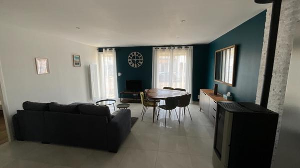 MAISON MEUBLEE TYPE 3 + BUREAU + GARAGE + JARDIN RUE DU PONTREAU 85180 LES SABLES