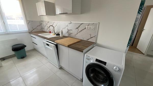 MAISON MEUBLEE TYPE 3 + BUREAU + GARAGE + JARDIN RUE DU PONTREAU 85180 LES SABLES