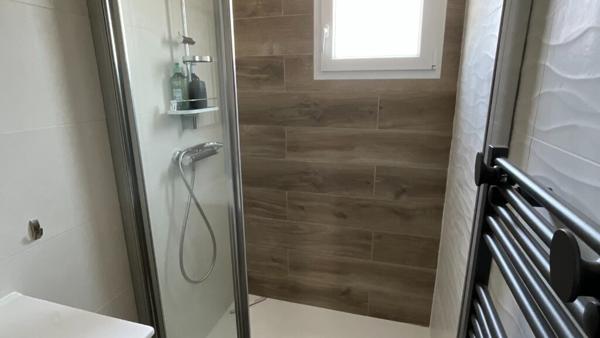 MAISON MEUBLEE TYPE 3 + BUREAU + GARAGE + JARDIN RUE DU PONTREAU 85180 LES SABLES