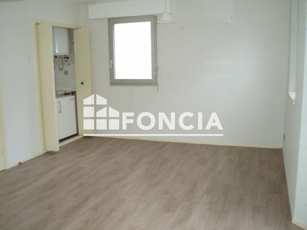 Location Local commercial 1 pièce 31.29 m² - 1 RUE SAINT MARC Quimper 29000