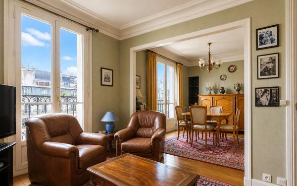 Appartement à vendre    3 pièces • 54 m2 Paris 14