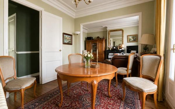 Appartement à vendre    3 pièces • 54 m2 Paris 14