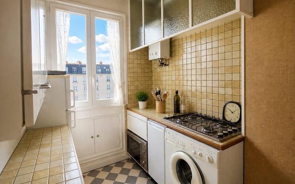 Appartement à vendre    3 pièces • 54 m2 Paris 14