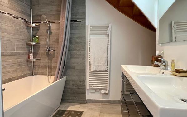 Appartement à vendre    4 pièces • 97 m2 Vienne