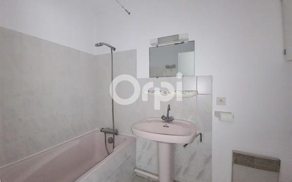 Appartement à louer    1 pièce •  Orléans