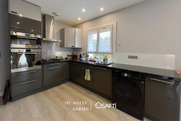 Pavillon 4 chambres 120m2 avec 400m2 de Terrain.