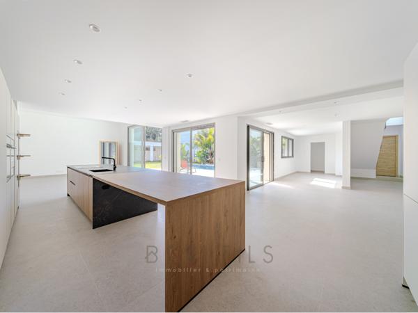 Montpellier (34000) VILLA CONTEMPORAINE DE 330M² – PRESTATIONS D’EXCEPTION