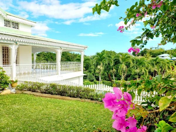 ABYMES-GOSIER (971), à vendre villa T4, apaprt, piscine, terrain 1900M2