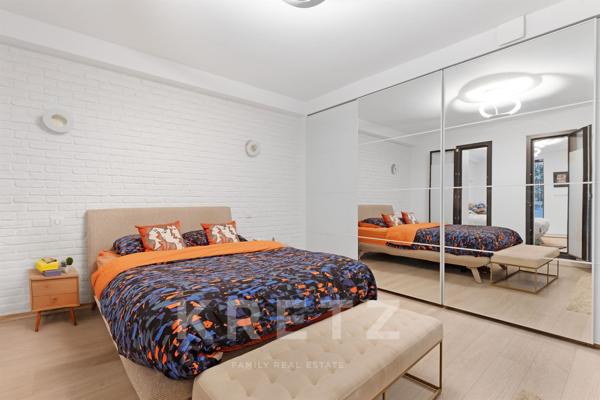 Paris 16e – Appartement de réception en rez-de-jardin avec patio