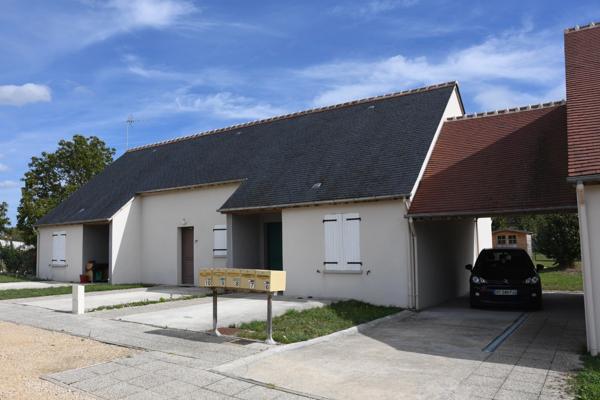 La Celle st Avant, centre bourg avec tous ses commerces, ensemble immobilier de 10 logements individuels de plain-pied pour 400 m² habitables, sur un terrain d'environ 2 800 m²