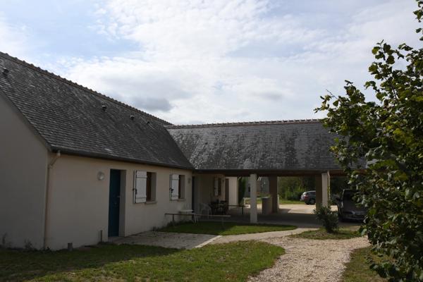 La Celle st Avant, centre bourg avec tous ses commerces, ensemble immobilier de 10 logements individuels de plain-pied pour 400 m² habitables, sur un terrain d'environ 2 800 m²