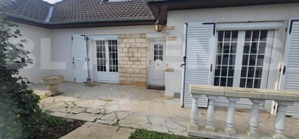 Maison familiale 99 m² - 5 pièces - 3 chambres - terrain 710 m²