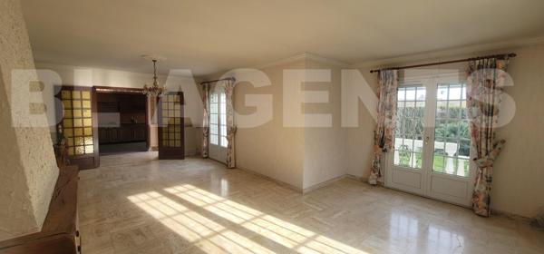 Maison familiale 99 m² - 5 pièces - 3 chambres - terrain 710 m²