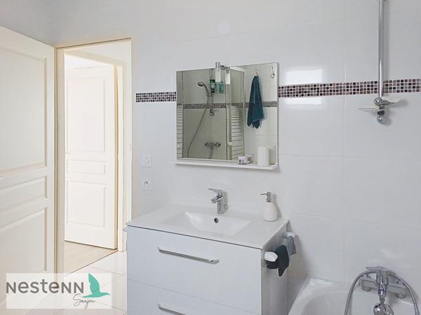 A vendre à Sémussac, pavillon à étage de 2018, 110 m²,3 chambres, 365 m² de terrain