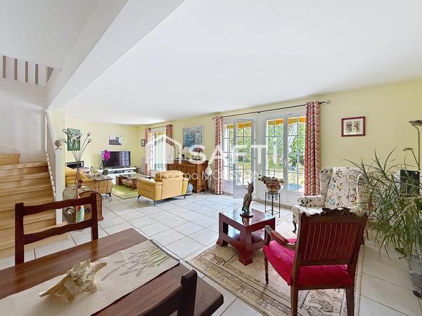 MAISON FAMILIALE 5 CHAMBRES – GARE À 5 MIN À PIED