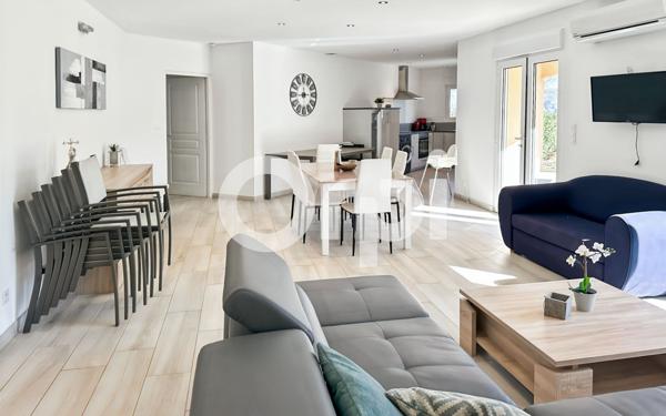 Maison à vendre    4 pièces •  Ruoms