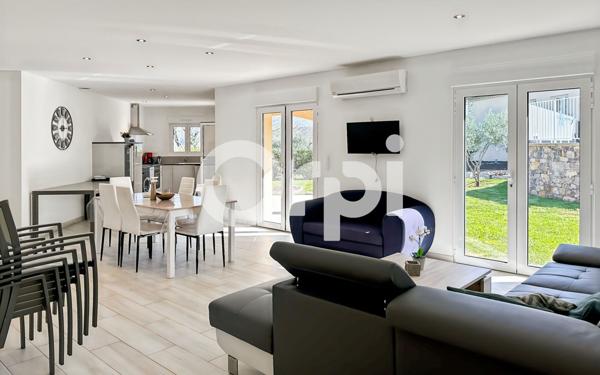 Maison à vendre    4 pièces •  Ruoms