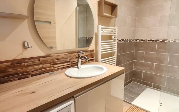 Appartement à louer    3 pièces • 55 m2 Échirolles