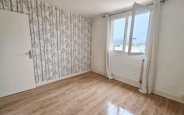 Appartement à louer    3 pièces • 55 m2 Échirolles