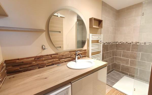 Appartement à louer    3 pièces • 55 m2 Échirolles