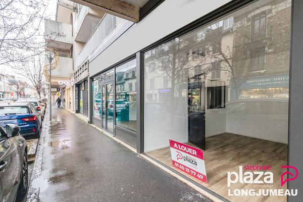 Local commercial 170.8 m2