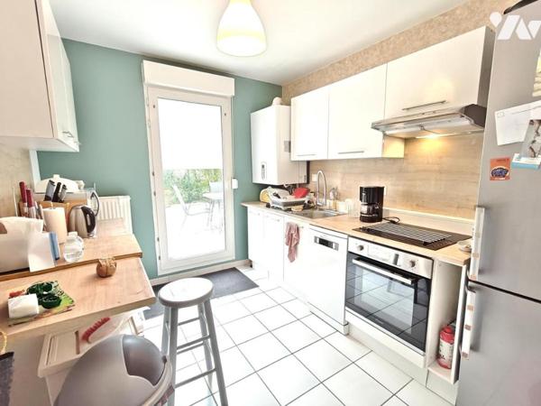 APPARTEMENT A VENDRE A REIMS - Secteur Avenue Jean Jaurès - Au rdc sur cour avec terrasse de 65m² 